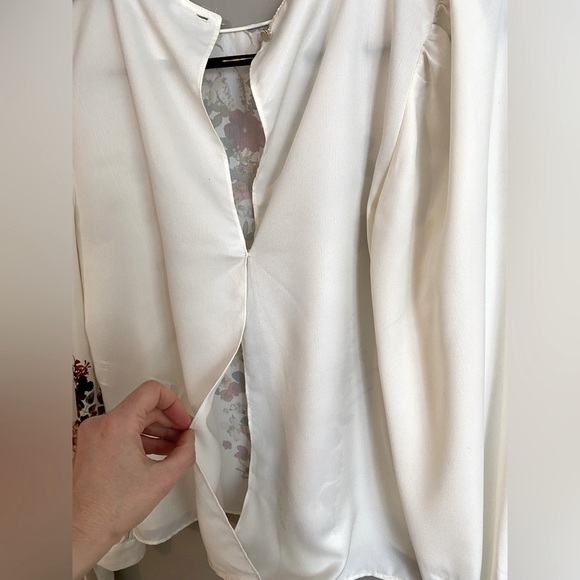 ZARA Floral Blouse with Sleeve Ties and Back Slits Size Small - Picture 5 of 6